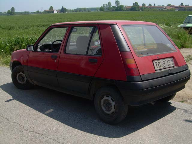 Cinquinonet Absolutely 80's Renault Super 5